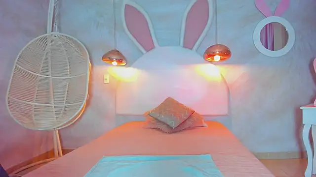 NAUGHTY ALANA  online show from 7, 2, 2025