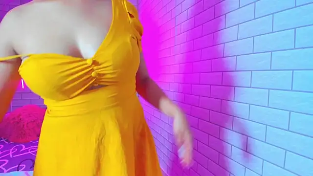 NAUGHTY ALANA  online show from 7, 3, 2025