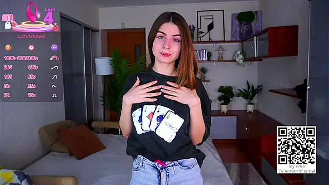 Snapshot of ErlinaBuoy chatting on 16, 12, 2025 ErlinaBuoy online show from 16, 12, 2025