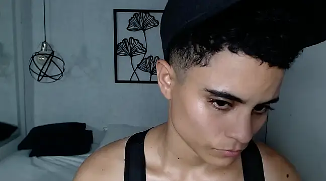 Liiamthompson online show from 10, 3, 2025