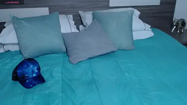 Liiamthompson online show from 11, 2, 2026