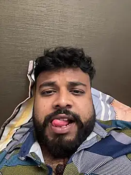 Snapshot of SoloChill chatting on 4, 7, 2026 SoloChill online show from 4, 7, 2026