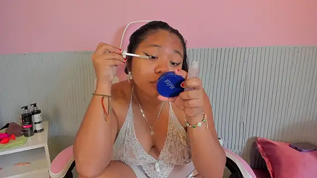 yeikafoxy online show from 25, 3, 2026