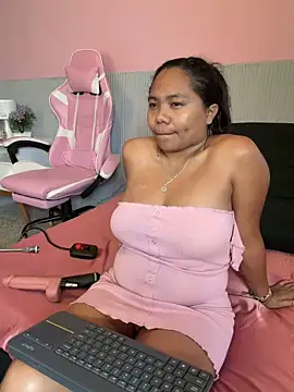 yeikafoxy online show from 9, 4, 2026