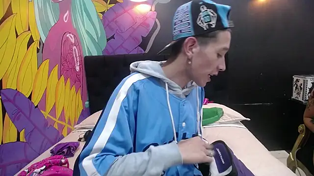 Snapshot of SimonAndJocelyn chatting on 20, 2, 2025 SimonAndJocelyn online show from 20, 2, 2025