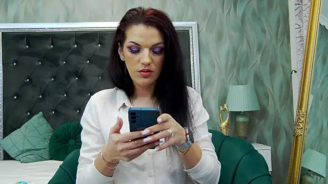 Snapshot of LissaAnn chatting on 11, 3, 2025 LissaAnn online show from 11, 3, 2025