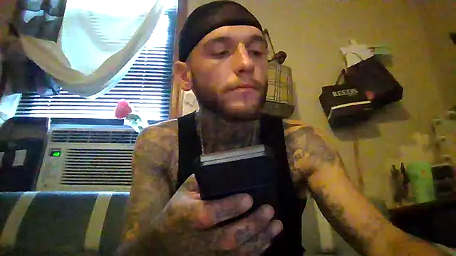 Snapshot of cruz815 chatting on 23, 9, 2025 cruz815 online show from 23, 9, 2025