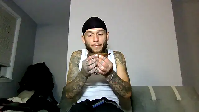 Snapshot of cruz815 chatting on 15, 10, 2025 cruz815 online show from 15, 10, 2025