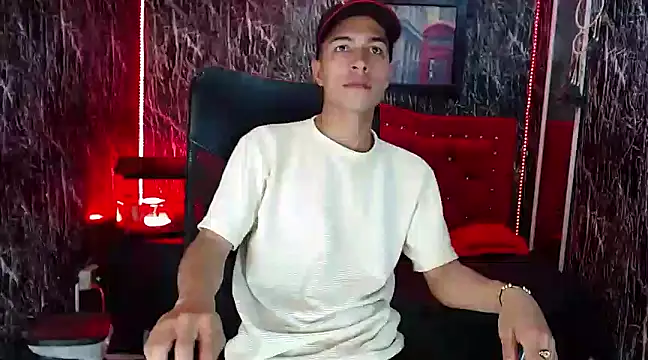 Snapshot of Dylan_Milk chatting on 30, 1, 2025 Dylan Milk online show from 30, 1, 2025