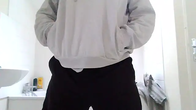 Snapshot of Zer_oki chatting on 22, 2, 2025 Zer oki online show from 22, 2, 2025