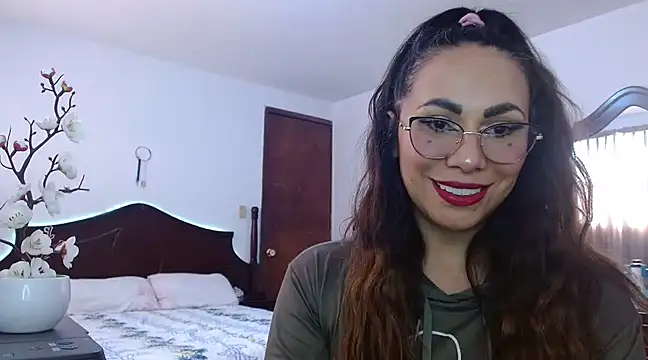 Snapshot of AloLovely_ chatting on 11, 2, 2025 AloLovely online show from 11, 2, 2025