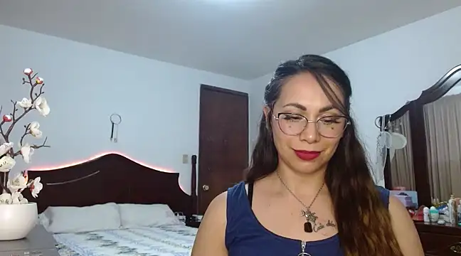 Snapshot of AloLovely_ chatting on 19, 2, 2025 AloLovely online show from 19, 2, 2025