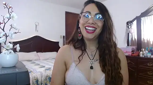 Snapshot of AloLovely_ chatting on 18, 3, 2025 AloLovely online show from 18, 3, 2025