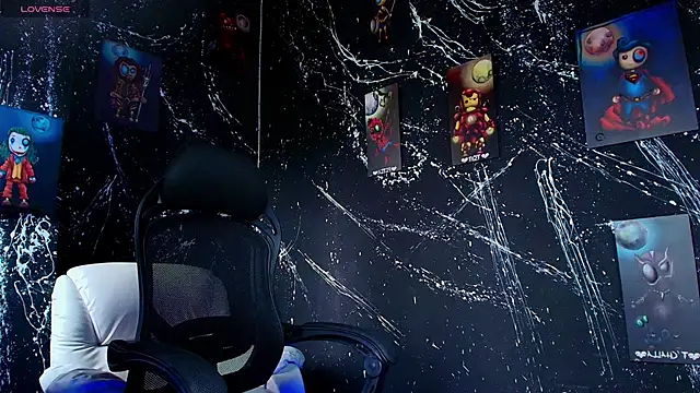 marcuscollins1  online show from 1, 2, 2025