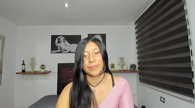 Nohemi louse online show from 8, 2, 2025