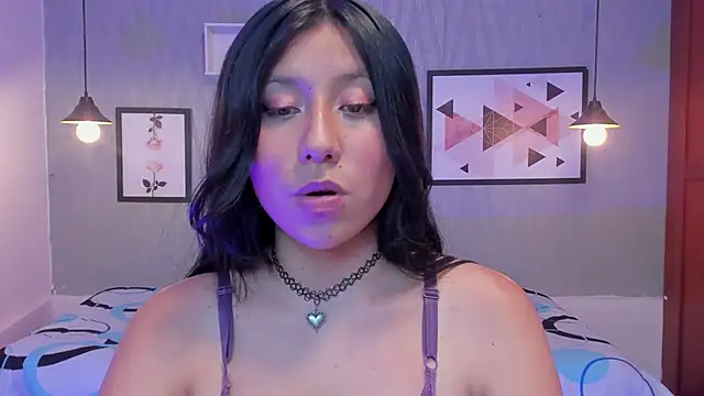 Nohemi louse online show from 25, 2, 2025