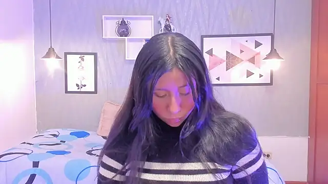 Nohemi louse online show from 21, 3, 2025