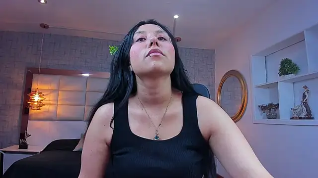 Snapshot of Nohemi_louse chatting on 29, 4, 2026 Nohemi louse online show from 29, 4, 2026