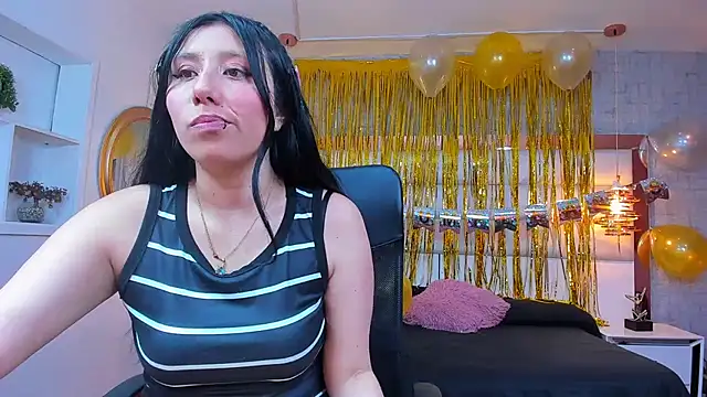 Snapshot of Nohemi_louse chatting on 30, 4, 2026 Nohemi louse online show from 30, 4, 2026