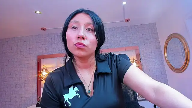 Snapshot of Nohemi_louse chatting on 6, 5, 2026 Nohemi louse online show from 6, 5, 2026