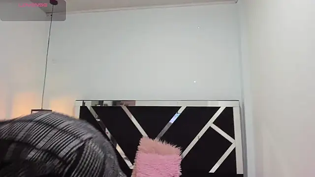 Snapshot of Annyrosee chatting on 25, 2, 2025 Annyrosee online show from 25, 2, 2025