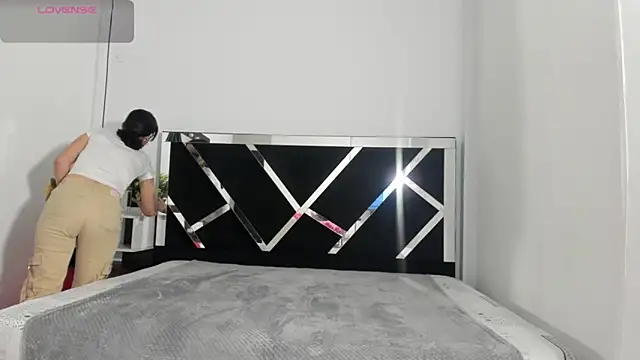 Snapshot of Annyrosee chatting on 28, 2, 2025 Annyrosee online show from 28, 2, 2025
