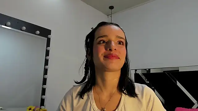 Snapshot of Annyrosee chatting on 6, 3, 2025 Annyrosee online show from 6, 3, 2025