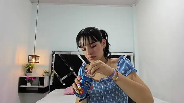 Snapshot of Annyrosee chatting on 13, 3, 2025 Annyrosee online show from 13, 3, 2025