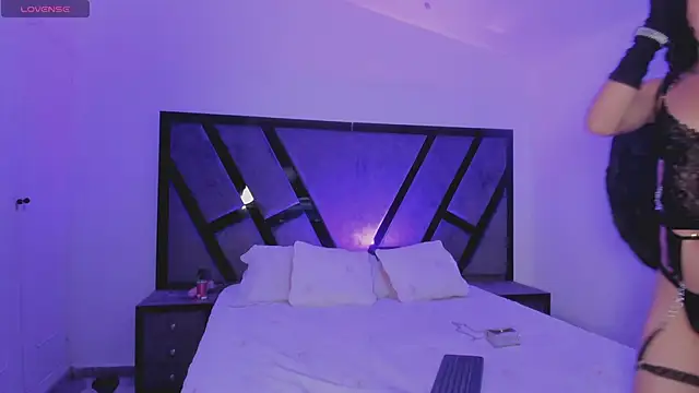 allicemackenzie online show from 1, 11, 2025