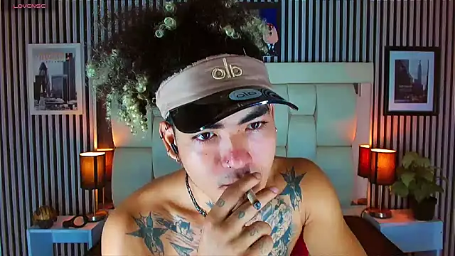 Snapshot of LihanJor_23 chatting on 29, 10, 2025 LihanJor 23 online show from 29, 10, 2025