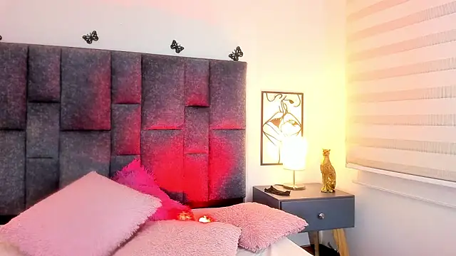 Snapshot of Violetta_Ficher chatting on 1, 10, 2025 Violetta Ficher online show from 1, 10, 2025