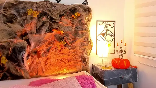 Snapshot of Violetta_Ficher chatting on 6, 10, 2025 Violetta Ficher online show from 6, 10, 2025