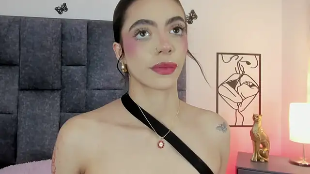 Snapshot of Violetta_Ficher chatting on 20, 11, 2025 Violetta Ficher online show from 20, 11, 2025