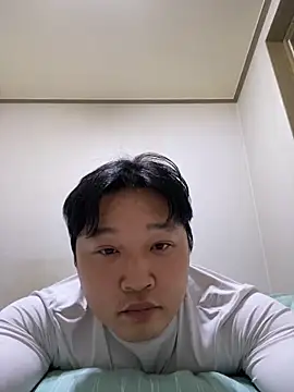 Snapshot of offwhite777 chatting on 7, 2, 2025 offwhite777 online show from 7, 2, 2025