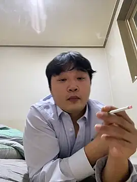 Snapshot of offwhite777 chatting on 17, 2, 2025 offwhite777 online show from 17, 2, 2025