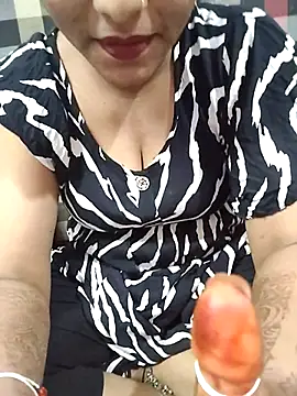 Snapshot of bestfriend-shikha chatting on 1, 3, 2025 bestfriend-shikha online show from 1, 3, 2025