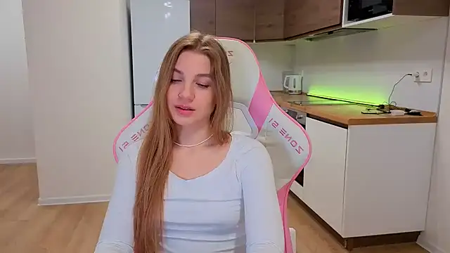 Enjoy everymoment  online show from 17, 3, 2026