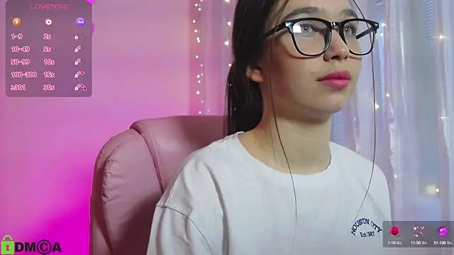 Snapshot of Arianahot777 chatting on 4, 2, 2025 Arianahot777 online show from 4, 2, 2025