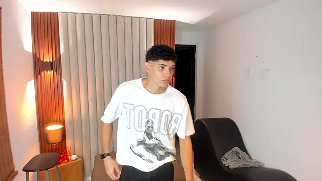 Snapshot of Justin_mack chatting on 2, 2, 2025 Justin mack online show from 2, 2, 2025