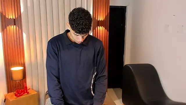 Snapshot of Justin_mack chatting on 5, 2, 2025 Justin mack online show from 5, 2, 2025