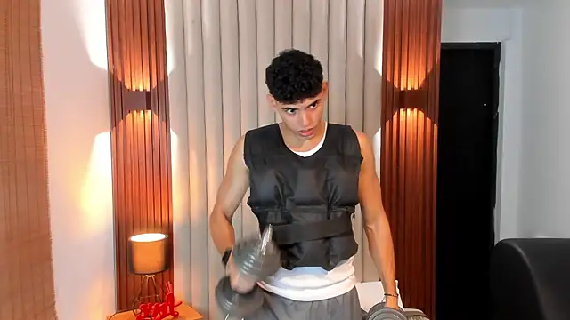 Snapshot of Justin_mack chatting on 6, 2, 2025 Justin mack online show from 6, 2, 2025