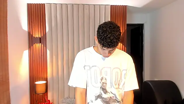 Snapshot of Justin_mack chatting on 8, 2, 2025 Justin mack online show from 8, 2, 2025