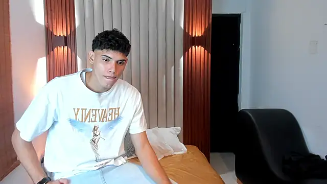 Snapshot of Justin_mack chatting on 14, 2, 2025 Justin mack online show from 14, 2, 2025