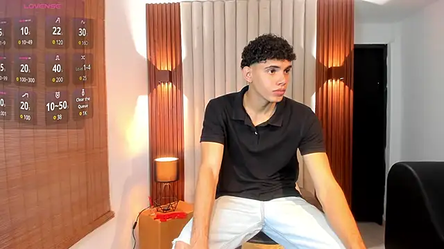 Snapshot of Justin_mack chatting on 21, 3, 2025 Justin mack online show from 21, 3, 2025