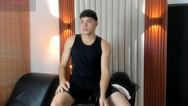 Snapshot of Justin_mack chatting on 24, 9, 2025 Justin mack online show from 24, 9, 2025