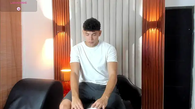 Snapshot of Justin_mack chatting on 4, 10, 2025 Justin mack online show from 4, 10, 2025