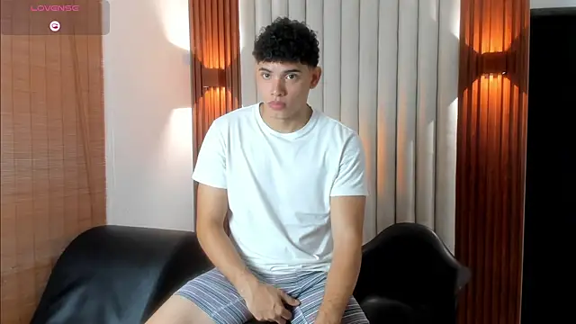 Snapshot of Justin_mack chatting on 5, 10, 2025 Justin mack online show from 5, 10, 2025