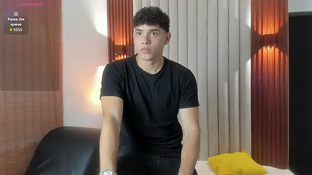 Snapshot of Justin_mack chatting on 14, 10, 2025 Justin mack online show from 14, 10, 2025