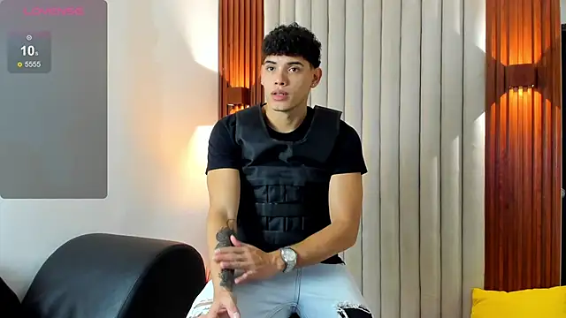 Snapshot of Justin_mack chatting on 31, 10, 2025 Justin mack online show from 31, 10, 2025