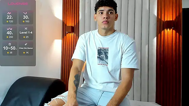 Snapshot of Justin_mack chatting on 8, 11, 2025 Justin mack online show from 8, 11, 2025